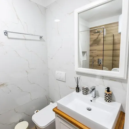 Eka Luxury * Tirana