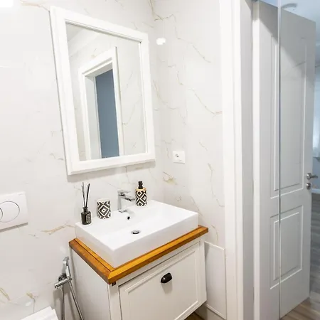 Eka Luxury Tirana